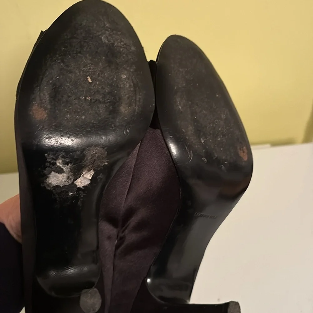 Tahari Sloan Black Satin Peep Toe Heels Size 9.5